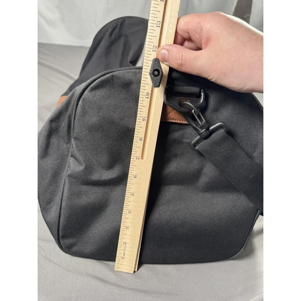 Herschel Novel Black Duffel Bag 43L‎ Carry-On Adjustable Strap Polyester Gym